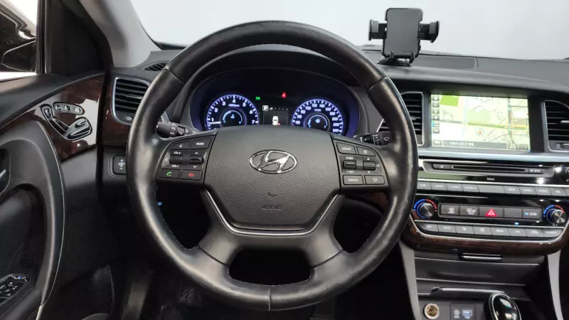 Hyundai Aslan
