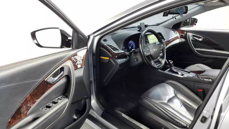 Hyundai Aslan