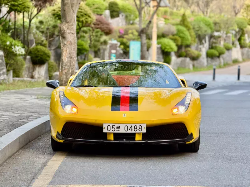 Ferrari 488