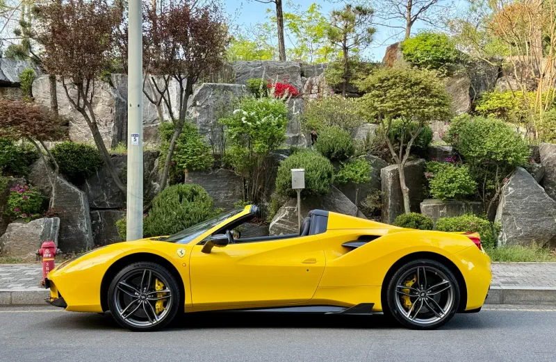 Ferrari 488
