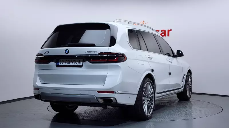 BMW X7