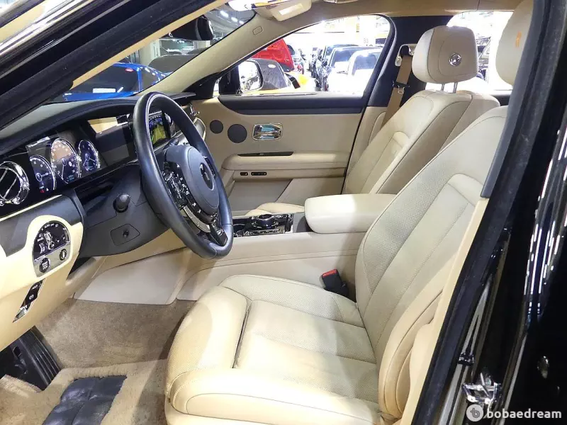 Rolls-Royce GHOST