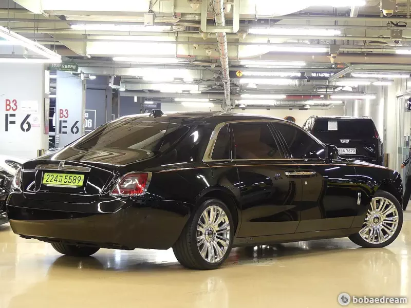 Rolls-Royce GHOST