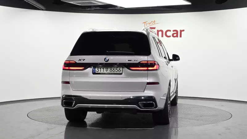 BMW X7