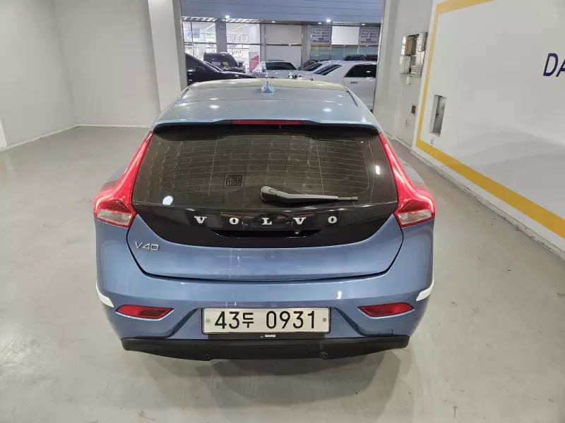 Volvo V40