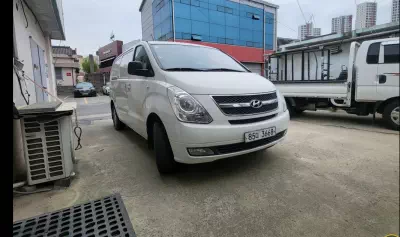 Hyundai Grand Starex