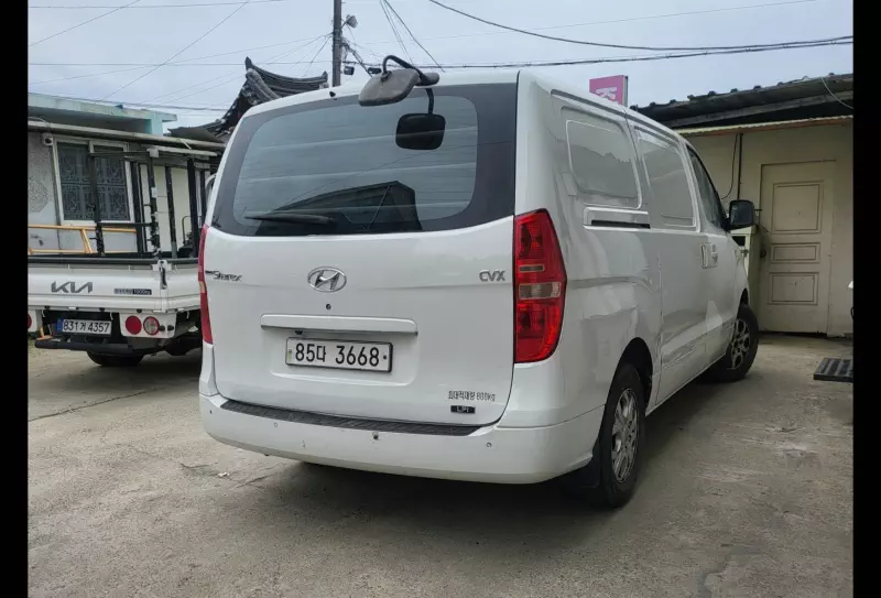 Hyundai Grand Starex