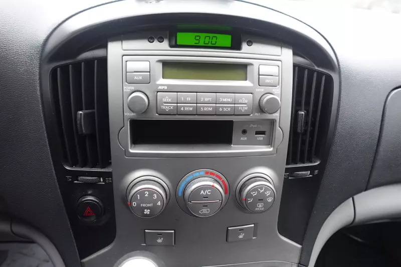 Hyundai Grand Starex