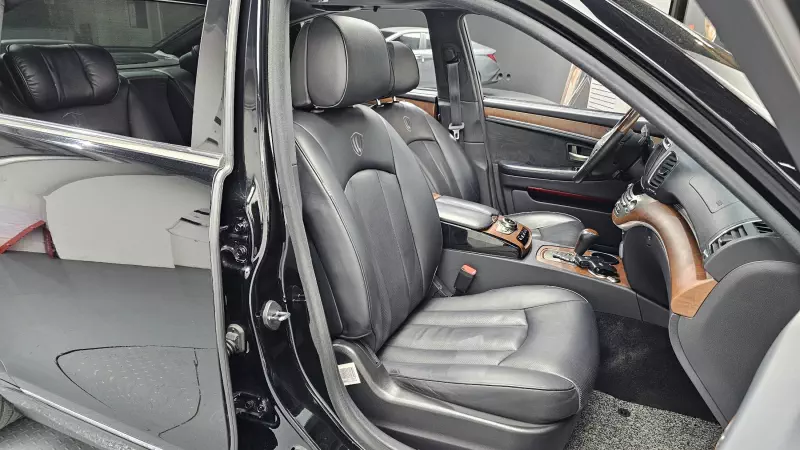 SsangYong Chairman W