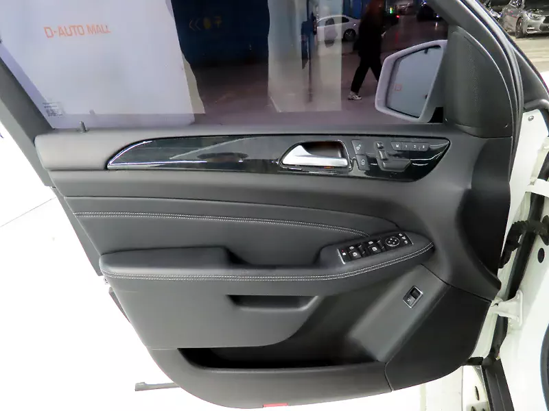 Mercedes-Benz M-class