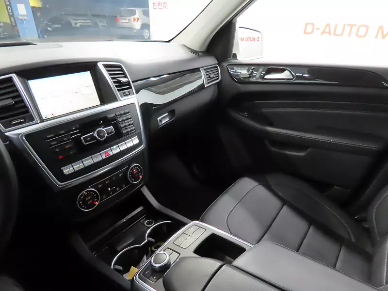 Mercedes-Benz M-class