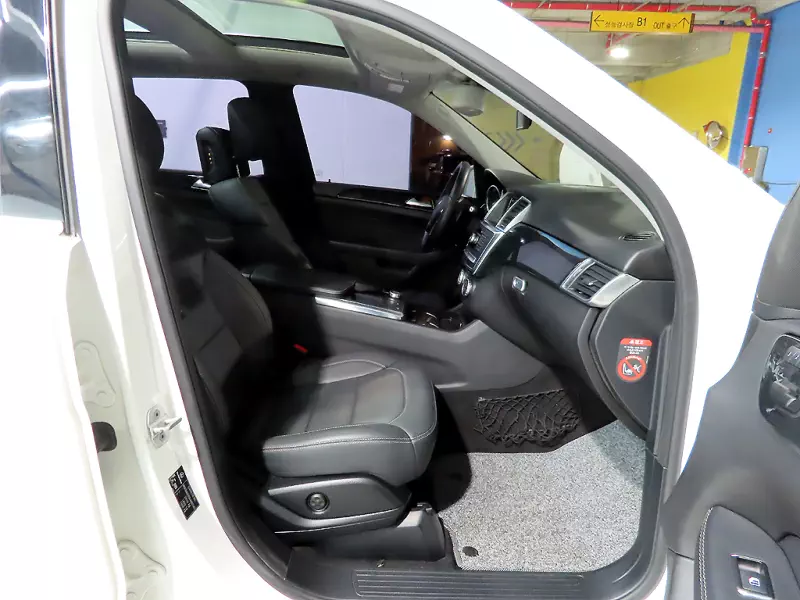 Mercedes-Benz M-class