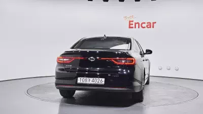 Renault SM6