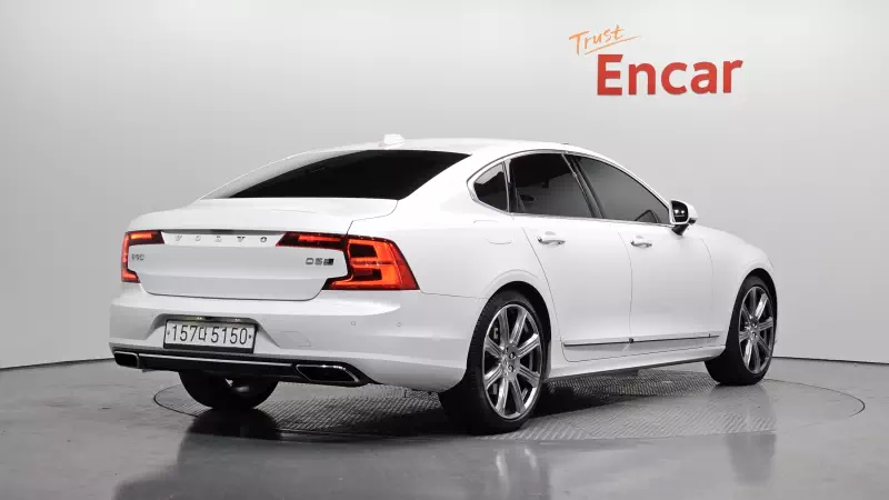Volvo S90