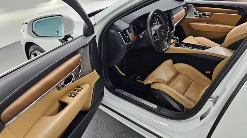Volvo S90