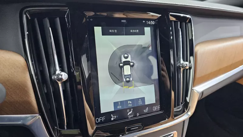 Volvo S90