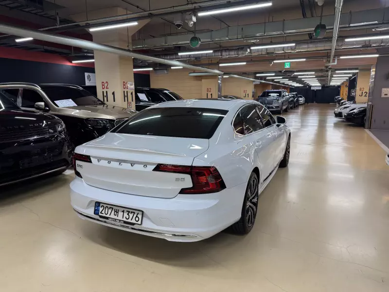 Volvo S90