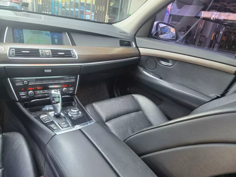 BMW 5-Series Gran Turismo