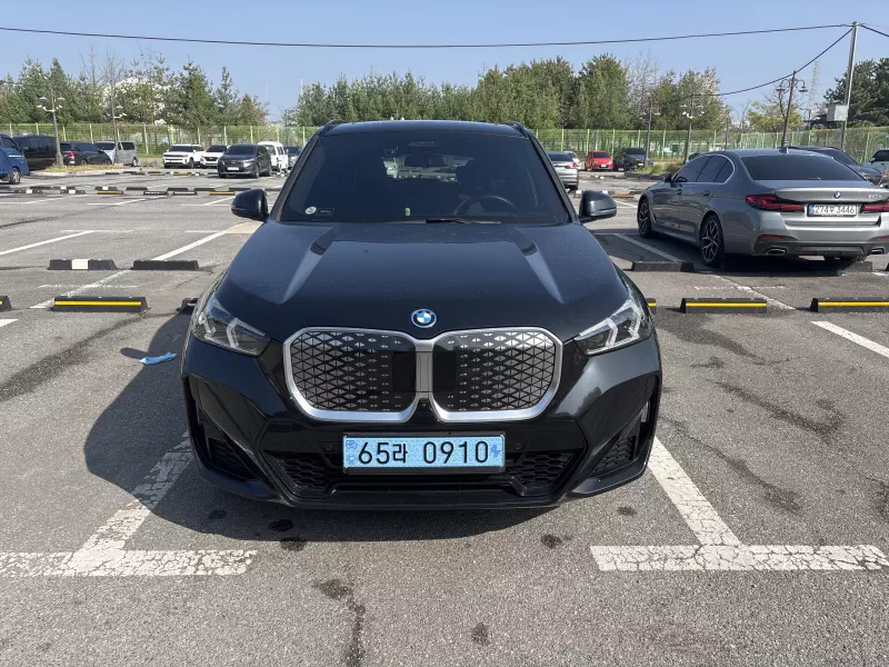 BMW IX1