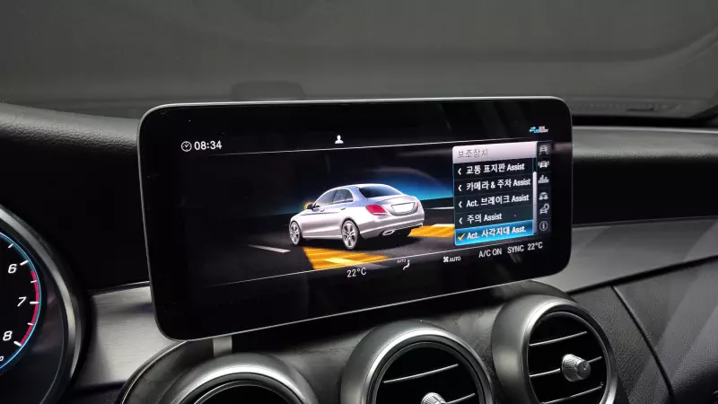 Mercedes-Benz C-Class