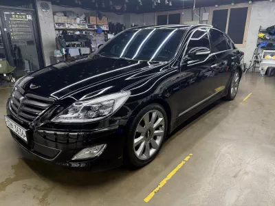 Hyundai Genesis
