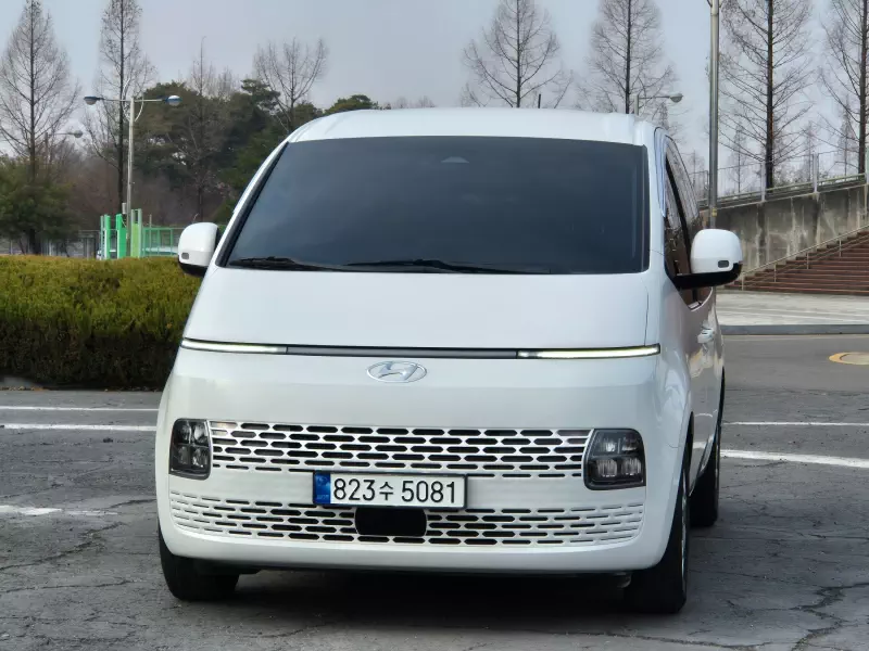 Hyundai Staria
