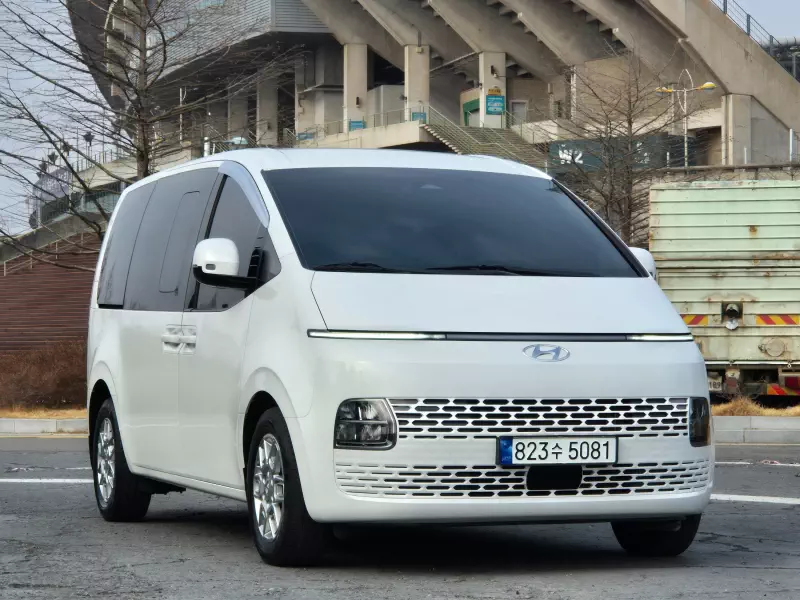 Hyundai Staria