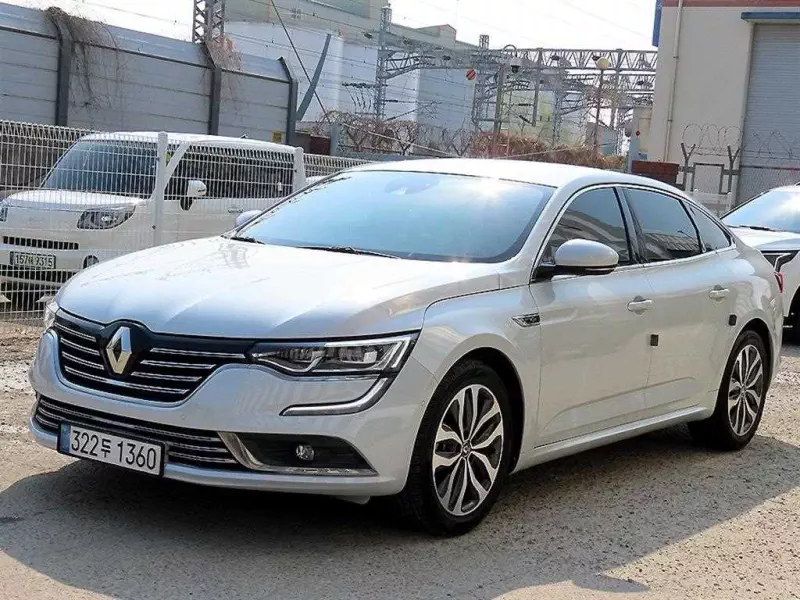 Renault SM6