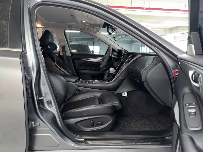 Infiniti Q50