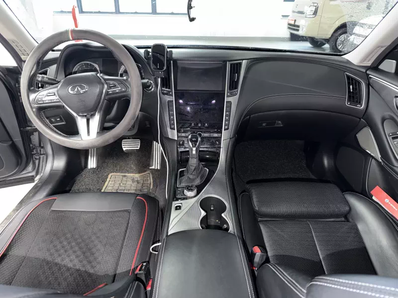 Infiniti Q50