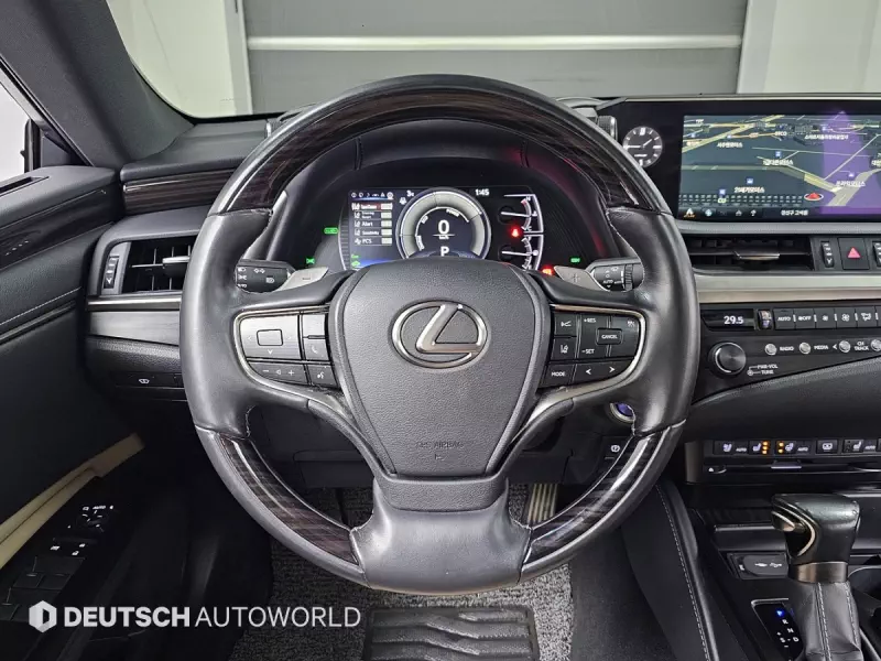 Lexus ES300h