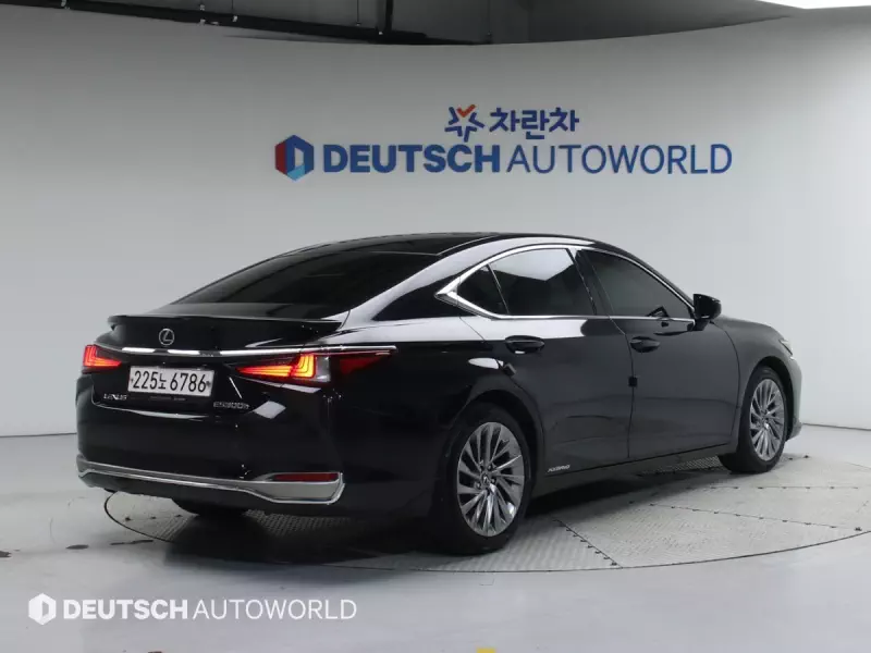 Lexus ES300h