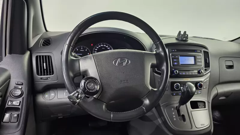 Hyundai Grand Starex