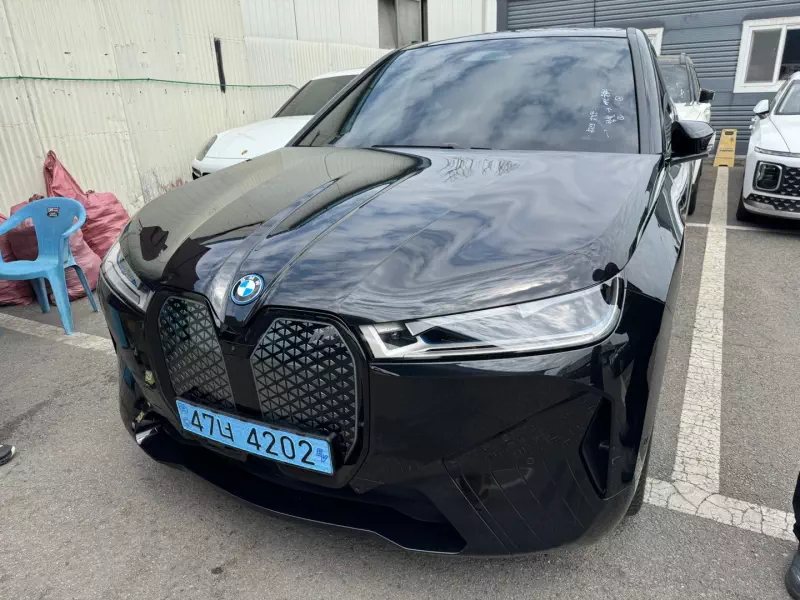 BMW iX