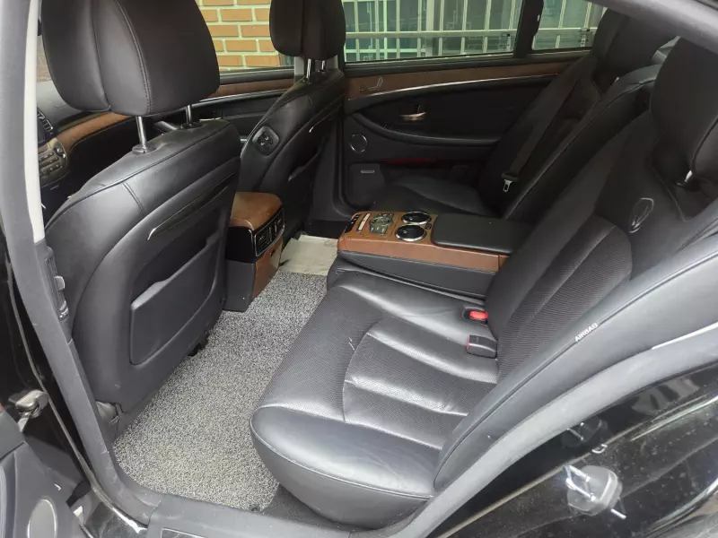 SsangYong Chairman W