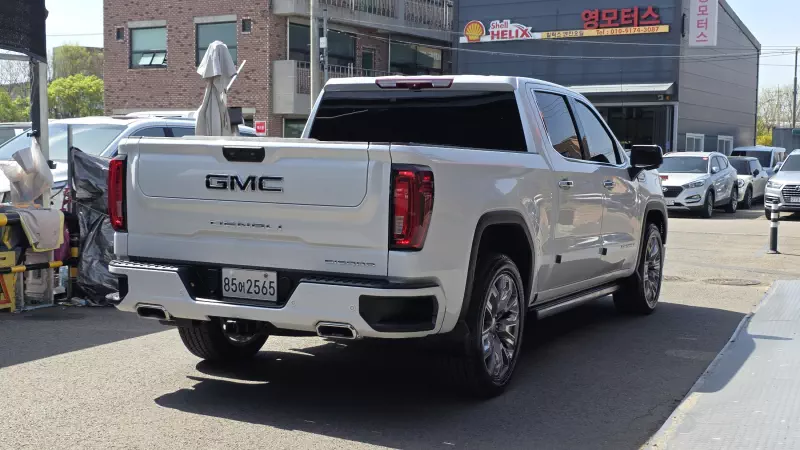 GMC SIERRA