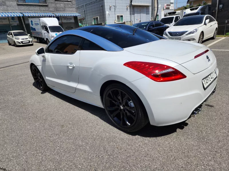 Peugeot RCZ