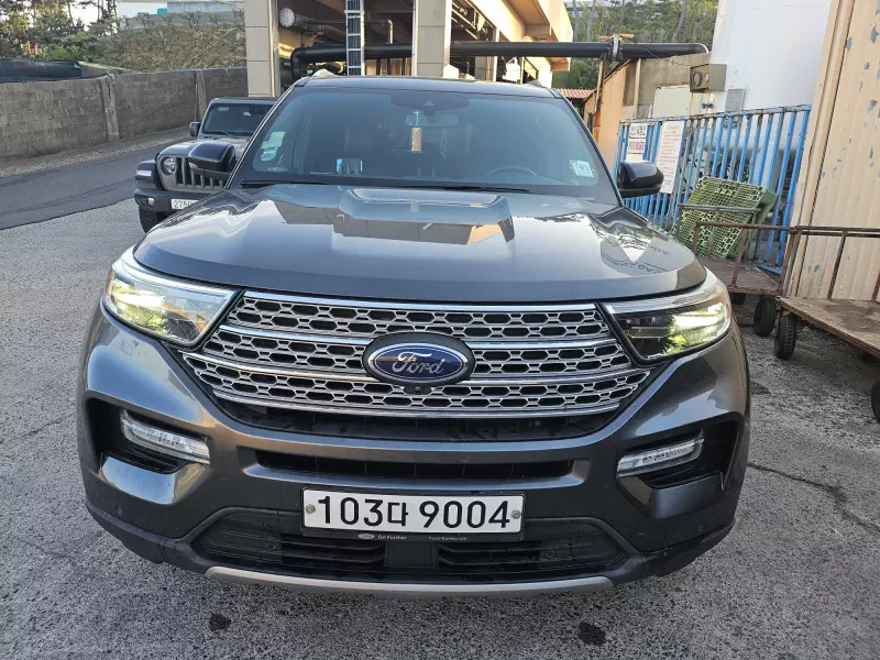 Ford EXPLORER