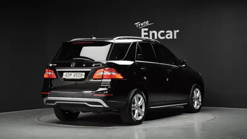 Mercedes-Benz M-class