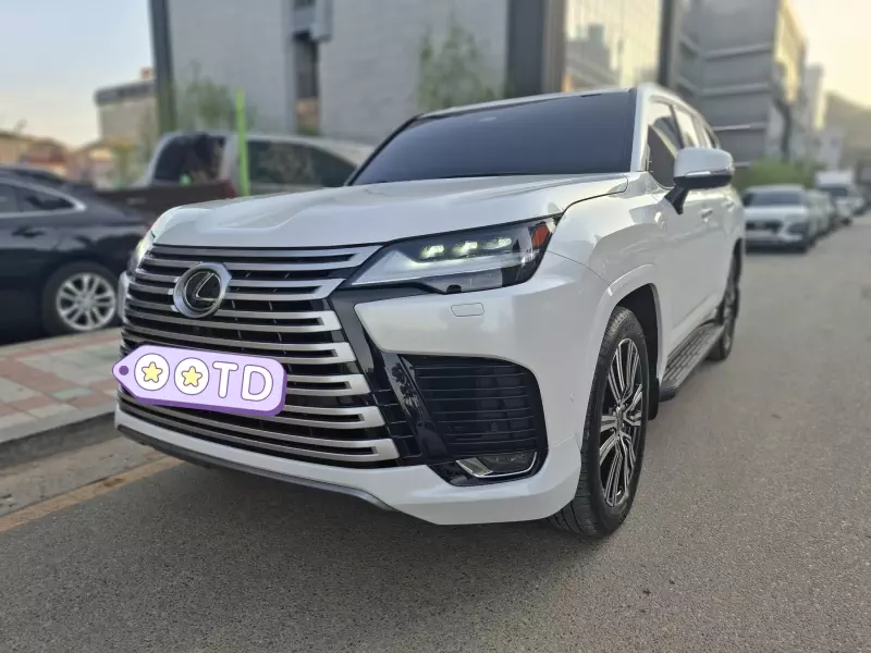 Lexus LX