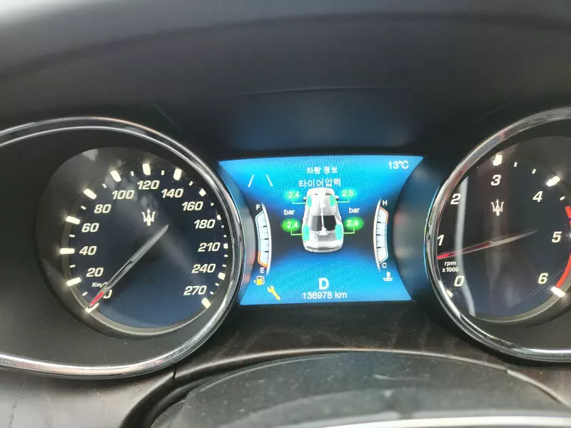 Maserati QUATTROPORTE