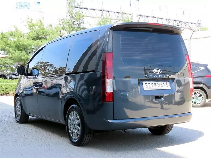 Hyundai Staria