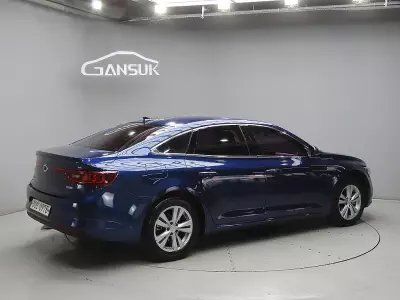 Renault SM6