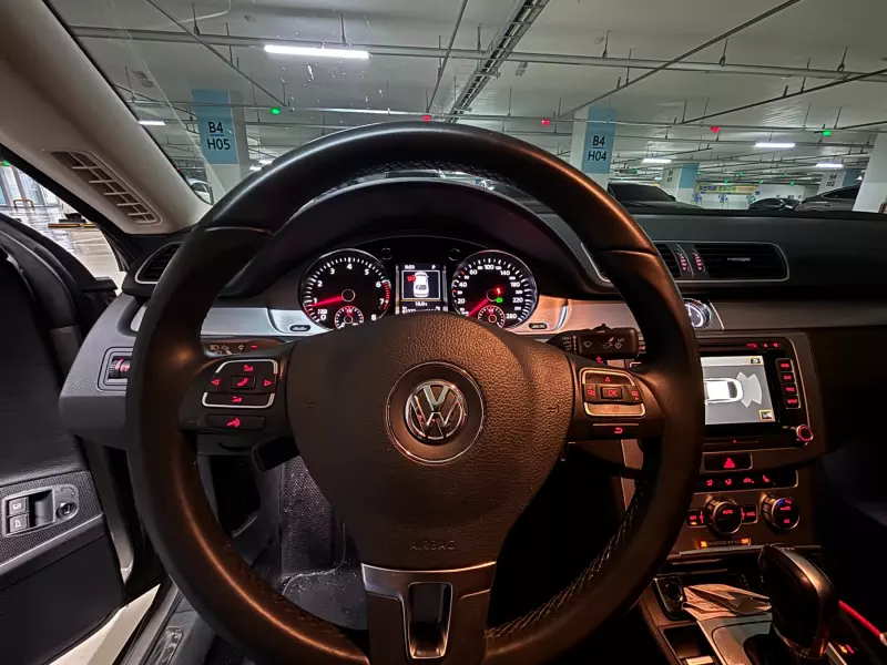 Volkswagen PASSAT CC