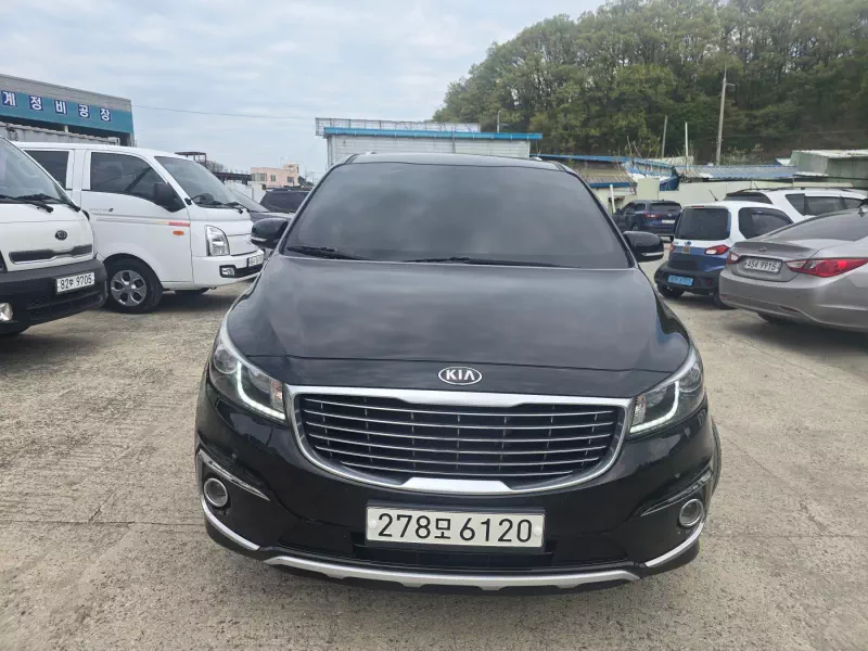 Kia Carnival