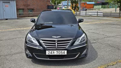 Hyundai Genesis