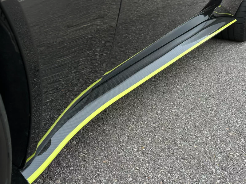 Aston Martin VANTAGE