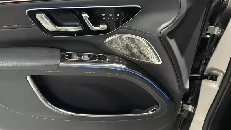 Mercedes-Benz EQS SUV