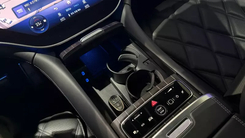 Mercedes-Benz EQS SUV