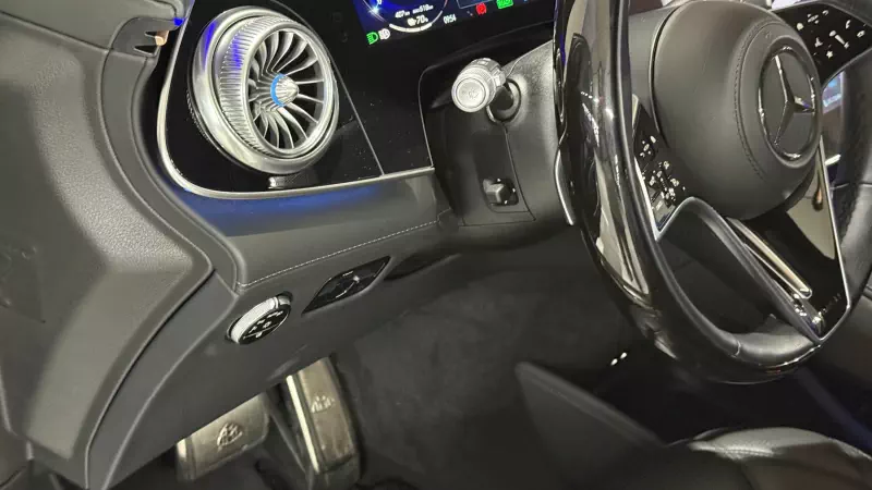 Mercedes-Benz EQS SUV
